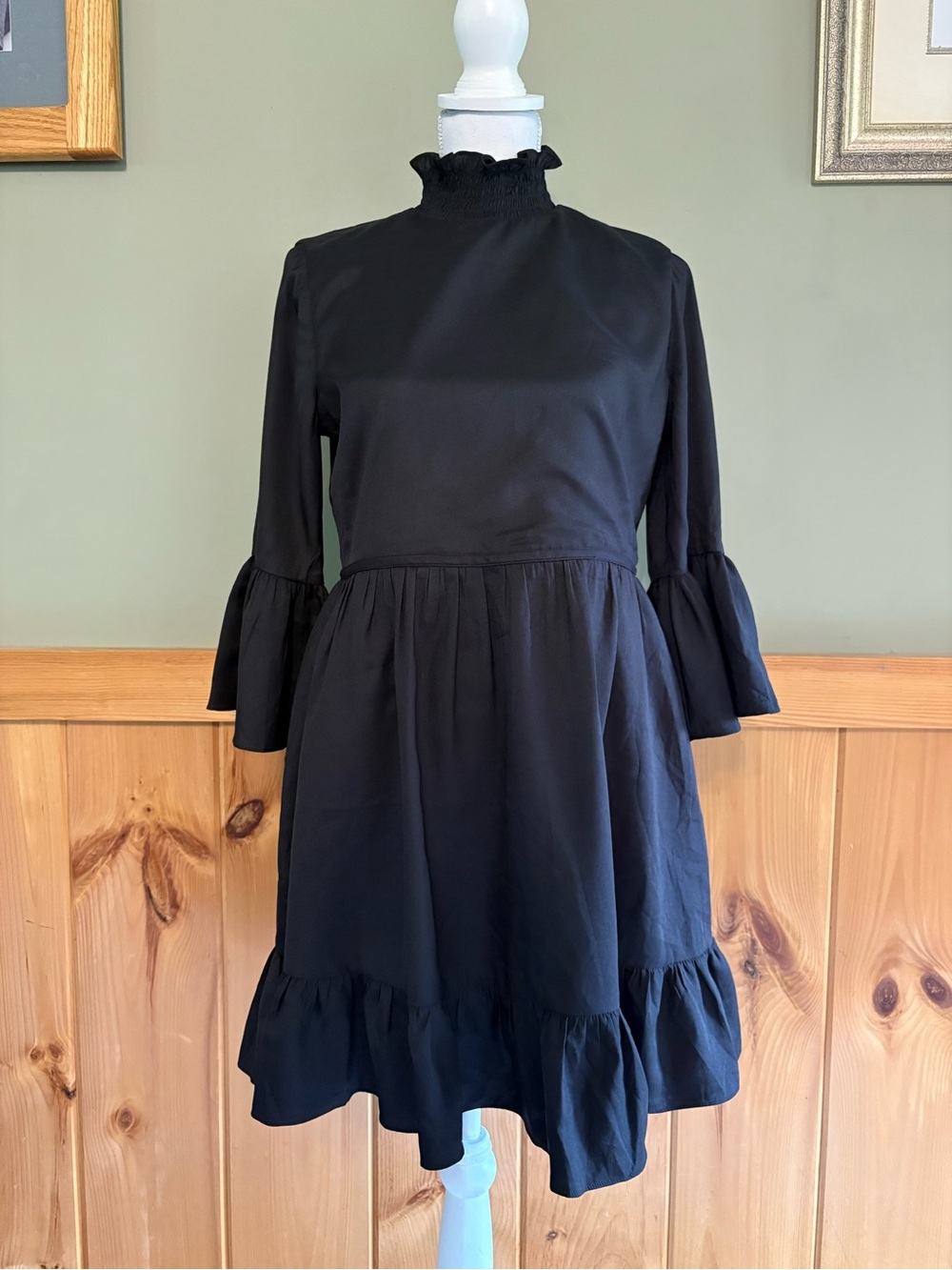 Alice + Olivia Aislyn black mock-neck mini dress w/ flutter sleeves Size 8 - Picture 2 of 16